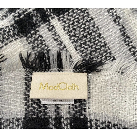 Modcloth Blanket Scarf Black & White Plaid Check Fringe Trim 56" X 56" - Picture 4 of 6